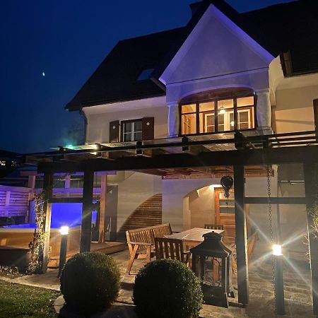 Das "Ferienhaus Eibiswald" Landhaus Refugium Im Schilcherland - Sauna Und Spa Bagian luar foto